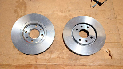 Set of two front brake discs Peugeot 406 8671003730