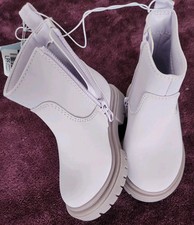 Childs Size 6 Cat  Jack LAVENDAR Side Zip Boot. Brand New W Tags