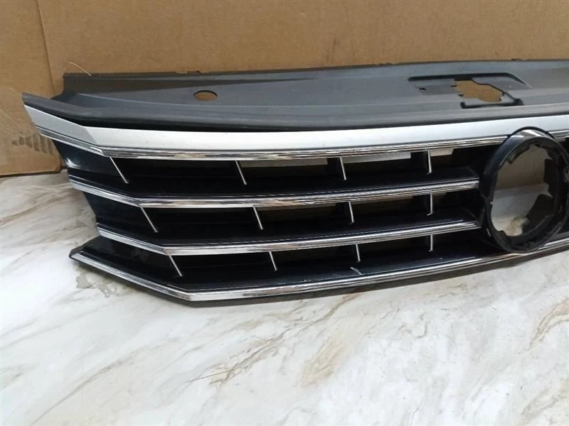 Grille S Upper With Automatic Braking LED Headlamps Fits 16-18 PASSAT 138355 Foto 3 de 4