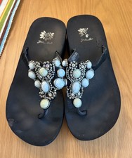 Yellow Box Sz8 Flip Flops Black With Grey Stones Rhinestones Beads