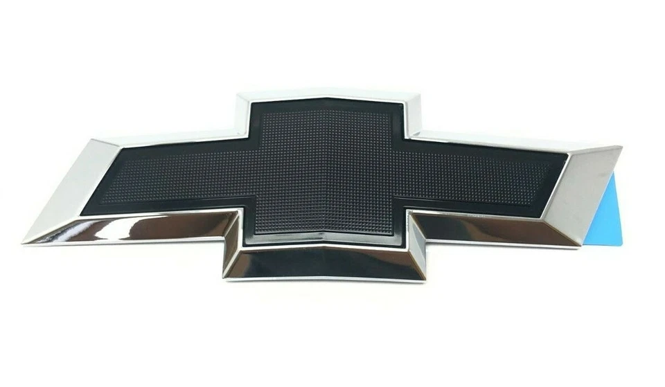 13-17 Chevrolet Traverse Front Grille and Endgate Black Bowtie Emblems 23213446 - Image 4 of 4