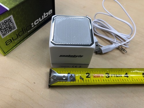 SnakeByte Powerful Wireless Mini Cube Speaker for Tablets, iPhone, Android - Picture 6 of 8