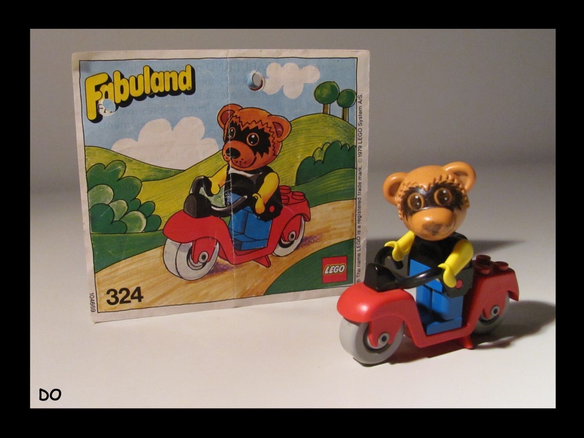 LEGO : FABULAND Ricky Racoon on his Scooter Set 324 ( fab12d ) | eBay