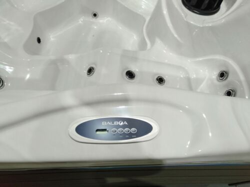 Portable Spa Pool Great Value for Family time together - Picture 2 of 12