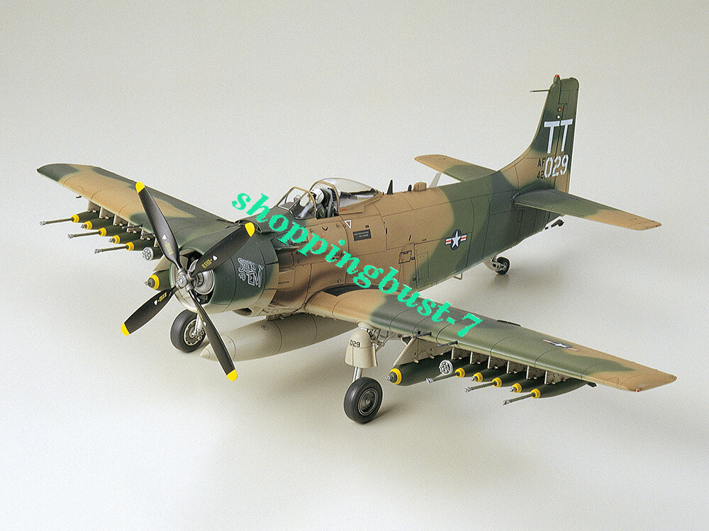 Tamiya 61073 1/35 Scale Douglas A-1J Skyraider U.S. Air