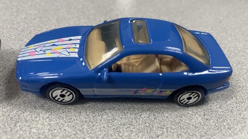 Hot Wheels Lot - 2 Cars - #149 BMW 850i. 2 wheel variations 2 Colors Loose - Picture 4 of 21
