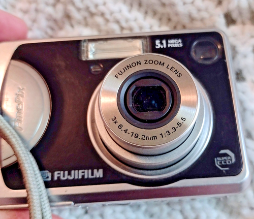 Fujifilm FinePix A510 5.1MP Compact Digital Camera Black TESTED WORKS 1GB - Picture 7 of 11