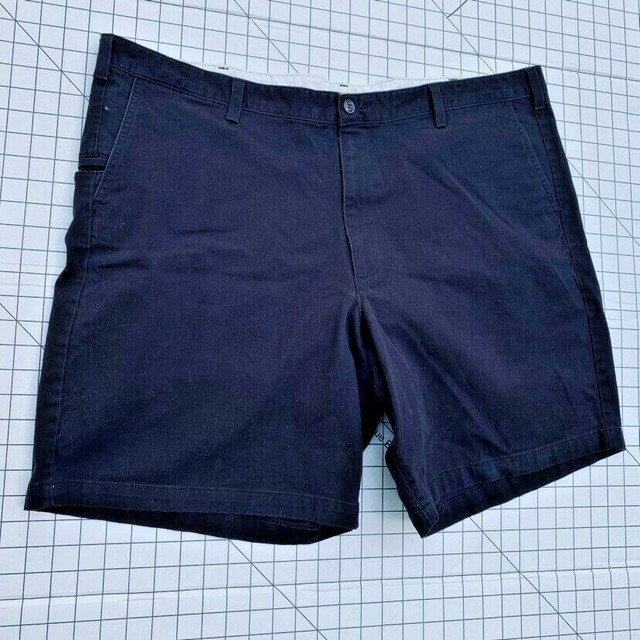Dockers Black Flat Front Shorts Cell Phone Pocket Men 46 x 9 5 Pockets