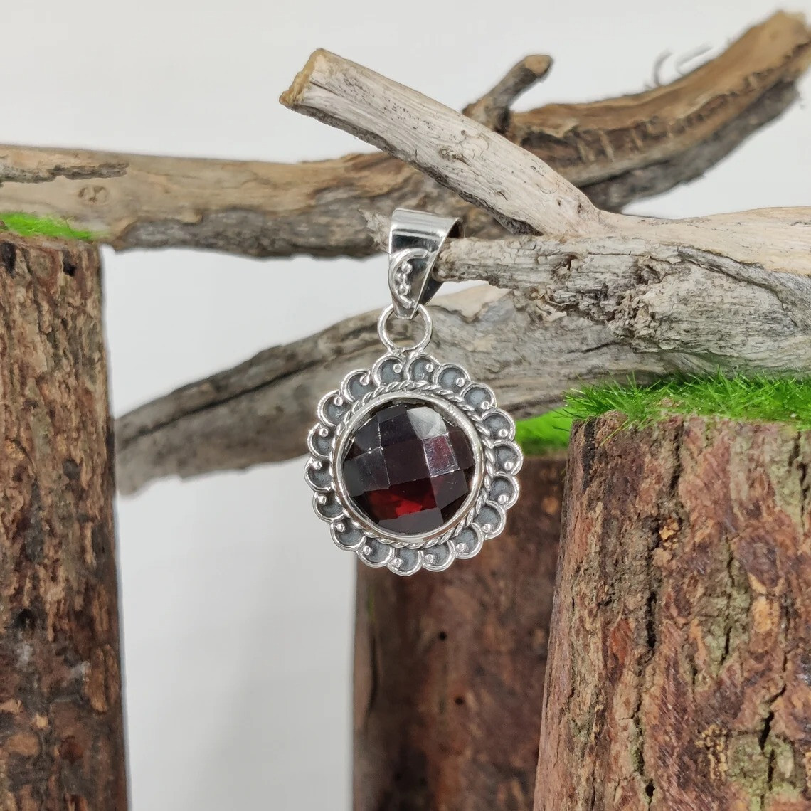 Round Cut Garnet Gemstone 925 Sterling Silver Charm Pendant Victorian Jewelry.