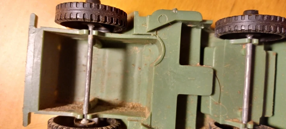 Jeep TimMee de colección hecho en EE. UU. y hecho en Hong Kong tanque juguetes de plástico Foto 4 de 4