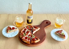 14 Pcs Dollhouse Miniature Handmade Pepperoni Pizza beer cutting board 1:12