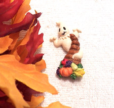 CLASSIC SPOOKY HALLOWEEN PIN BROOCH GHOST BOO TREAT CORNUCOPIA ACRYLIC HA22A