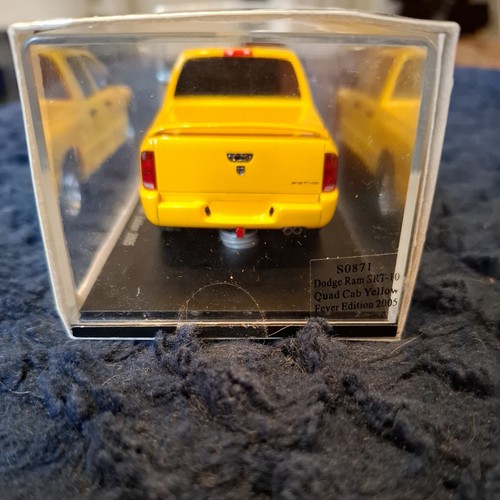 Spark S0871 Dodge Ram SRT-10 Quad Cab Yellow Fever Edition 2005 1.43 - Bild 7 von 9