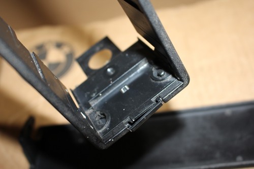 GENUINE ORIGINAL BMW E34 E32 CASSETTE BOX CENTER CONSOLE FRAME WITH LID OEM - Picture 9 of 12