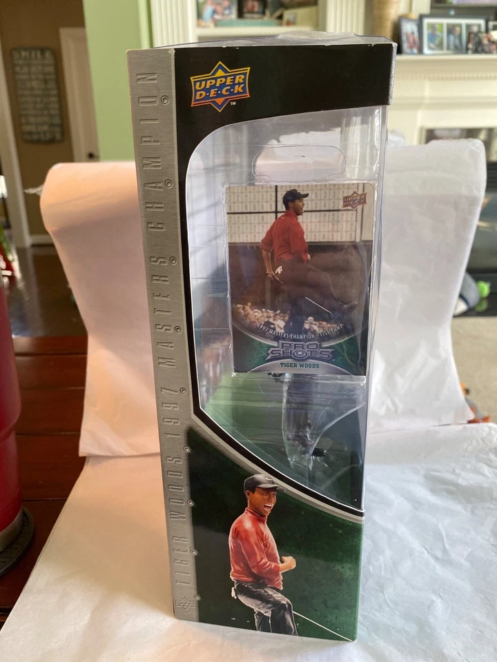 Figura de acción Tiger Woods Upper Deck 1997 Masters Champion Pro Shots nueva en caja Foto 2 de 4