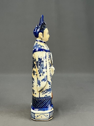 2 Chinese Blue and White Porcelain 13" Emperor & Empress of Qing Dynasty Statues - Picture 15 of 18