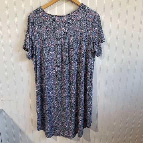 Tahari Medallion Print T-Shirt Dress Boho Casual Short Sleeve Stretch 1X Swing - Picture 3 of 10