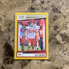 2022 Panini Score Football Leo Chenal 354 RC Gold Border Kansas City Chiefs B-18