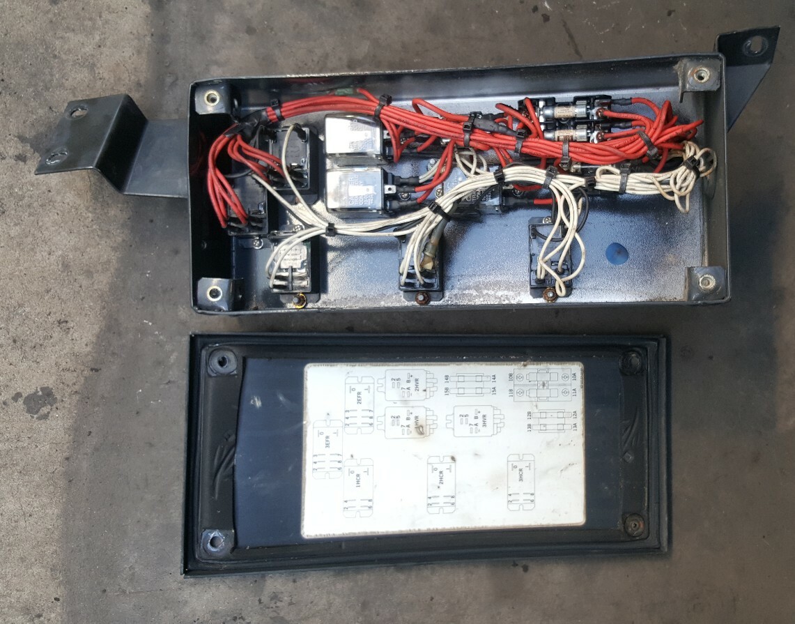 Carrier Transicold Fuse Box 91-00311-02 | eBay