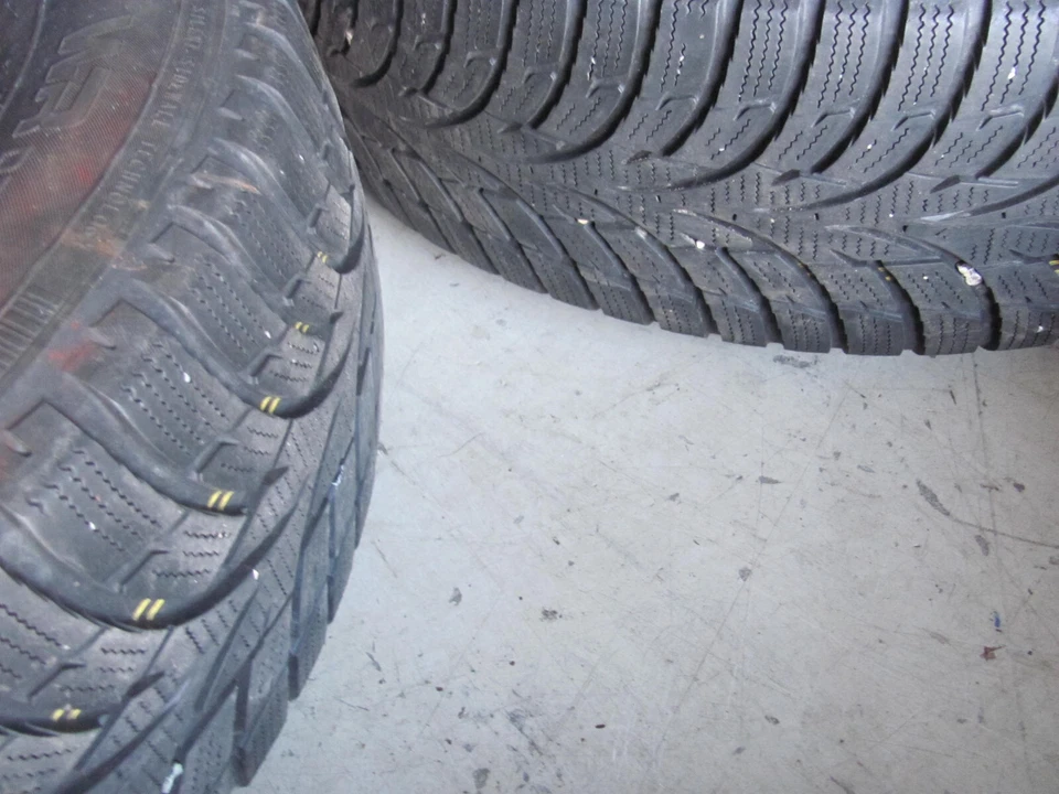 4 Winterreifen Stahlfelge 175/70/14 VW Polo Ibiza 5x14 ET35 Nokian - Bild 2 von 4