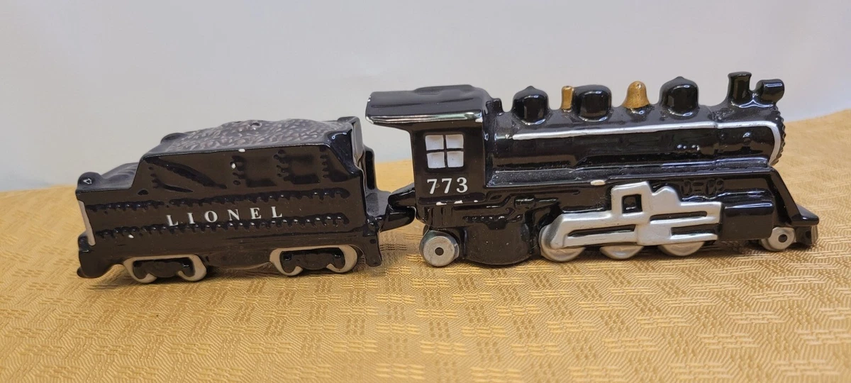 LIONEL 773 Ceramic Train Salt Pepper Shaker Set Black Silver eBay