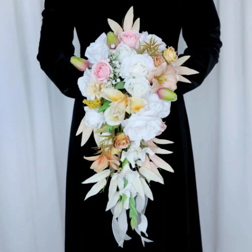 Boho Wedding Bridal Bouquet Artificial Rose Holder Flowers Wedding Decoration - Image 4 of 4