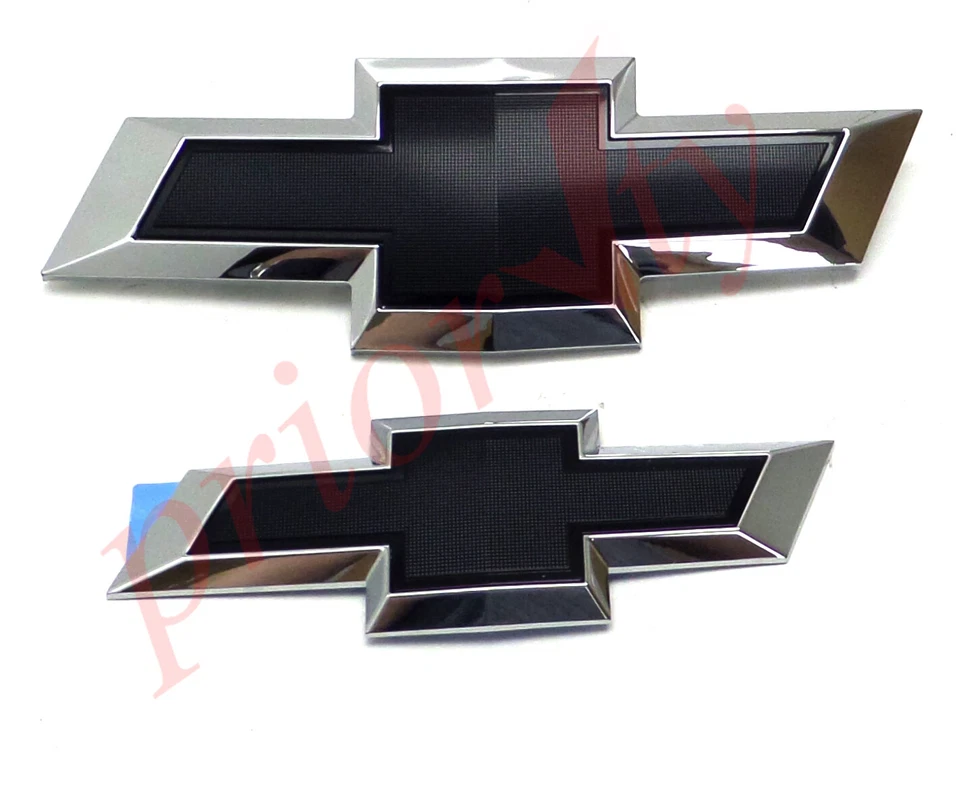 84025722 Parrilla delantera y puerta final emblemas de pajarita negra Chevrolet Cruze 2017-2018 Foto 2 de 4