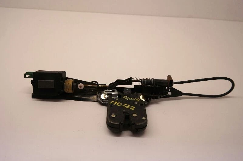 ACTUADOR DE BLOQUEO DE MALETERO AUDI TT 2000-2006 Foto 2 de 4