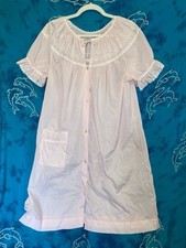 Vintage Lingerie 60s Komar Pink Embroidered Eyelet Lace House Dress Coat Robe M