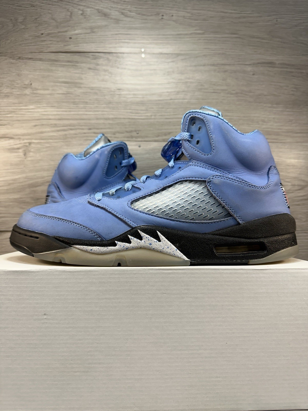 Jordan 5 Retro SE UNC - Size 12