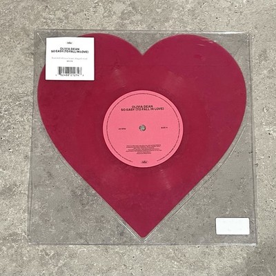 Olivia Dean 限定盤ハート型レコード NEW | Olivia Dean - It Isn't Perfect But It Might Be: Limited