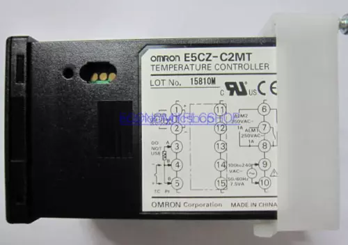 ONE Omron E5CZ-C2MT Temperature Controller NEW
