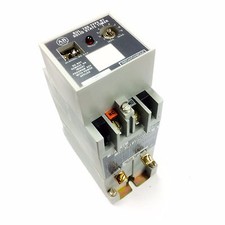 700-RT10N010A1 Allen-Bradley Solid State Timing Relay, 110-120V 50/60Hz Coil