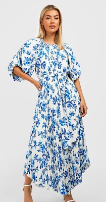 Dress for women party size 8 new boohoo Blue Floral Dress