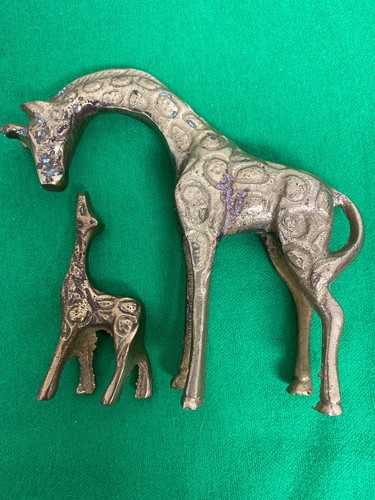 Vintage Brass Mother & Baby Giraffe Figures Mom Kissing Collectors Mid Century - Picture 6 of 12