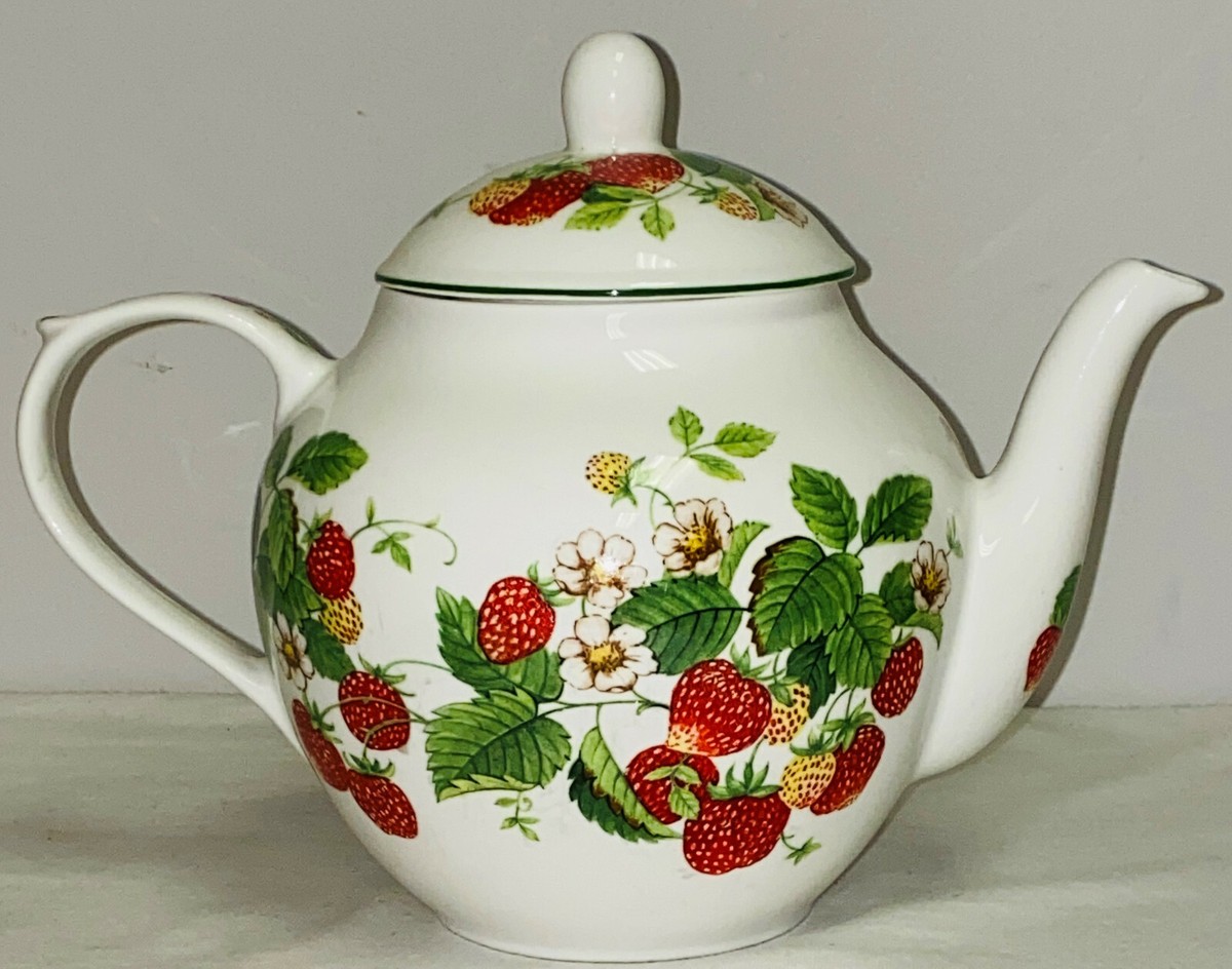 Roy Kirkham FRUIT GARDEN STRAWBERRY BONE CHINA 7