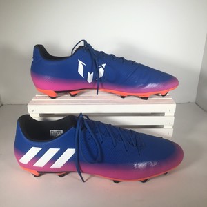 lightweight soccer cleats