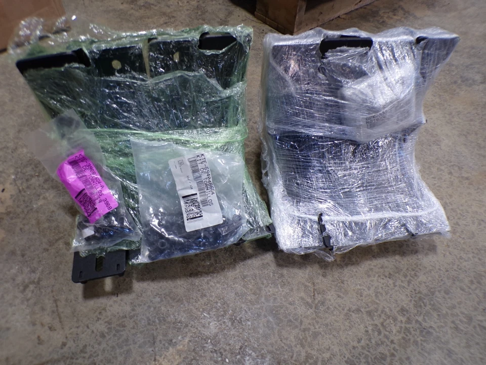 Soporte de montaje de estribo para Chevrolet Silverado 1500 2019-2022 doble cabina Foto 2 de 4