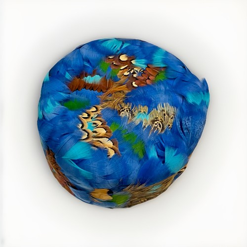 Vintage Evelyn Varon Gorgeous Blue Avant Garde Pheasant Feather Pillbox Hat EUC