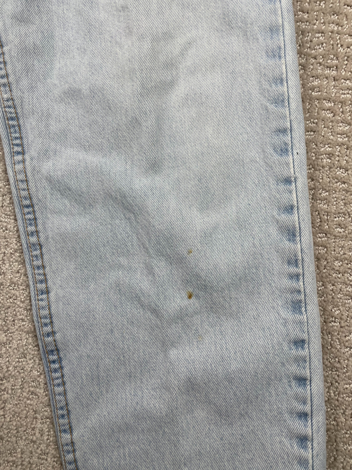 Vintage Levis 560 Jeans Fits Mens 30x31 Light Wash Denim Loose Fit Tapered USA thumbnail 5