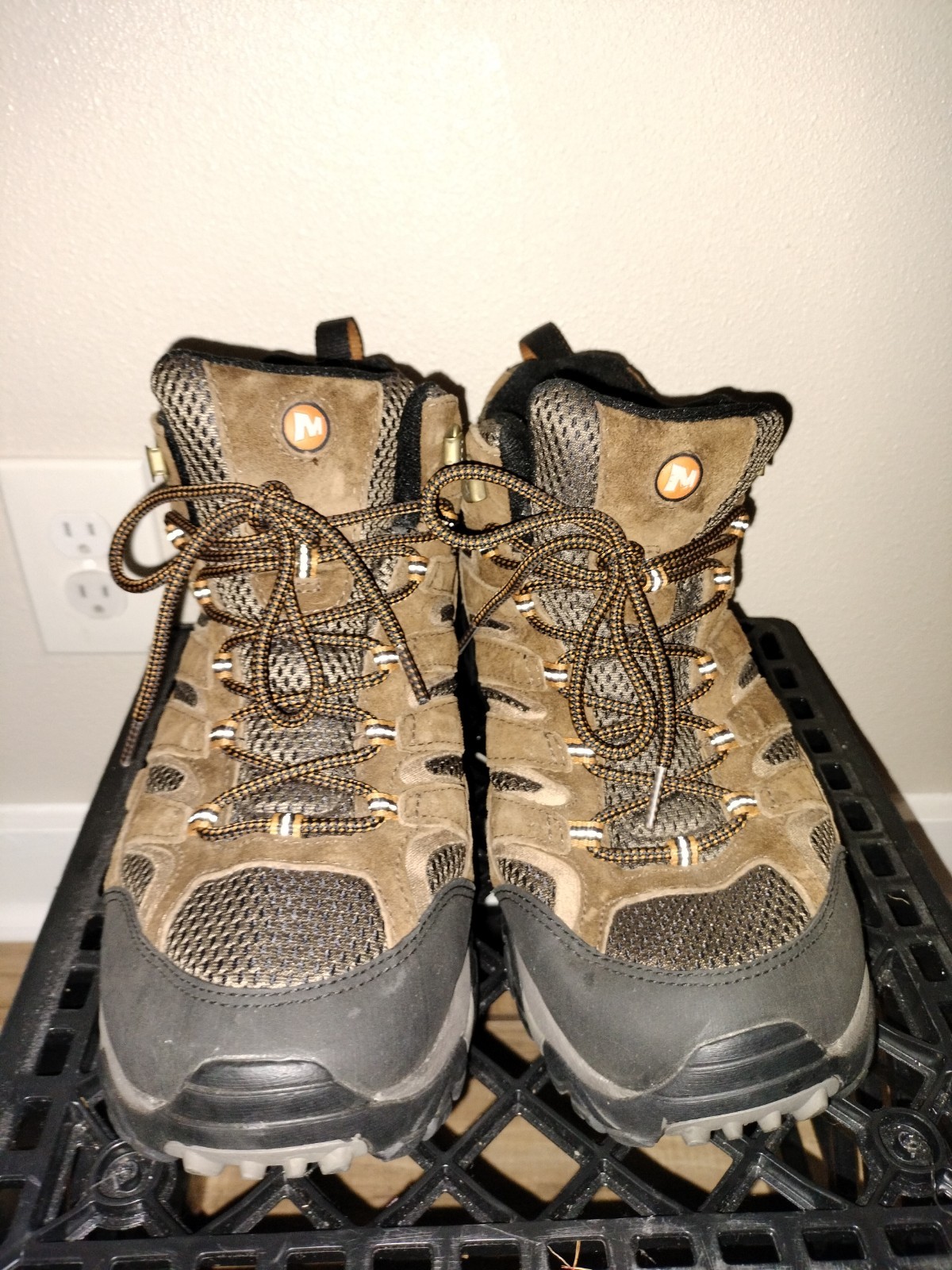 Merrell J06051 Mens Earth Brown Suede Mid Waterproof Hiking Boots Size 10.5M