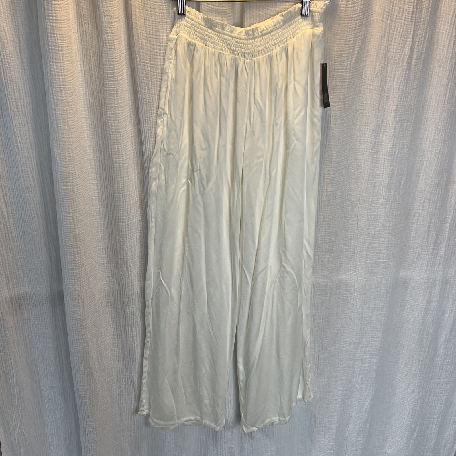 NWT Wild Fable Women’s Medium Rayon Pants Off-white Wide Leg Summer Resort Wear!