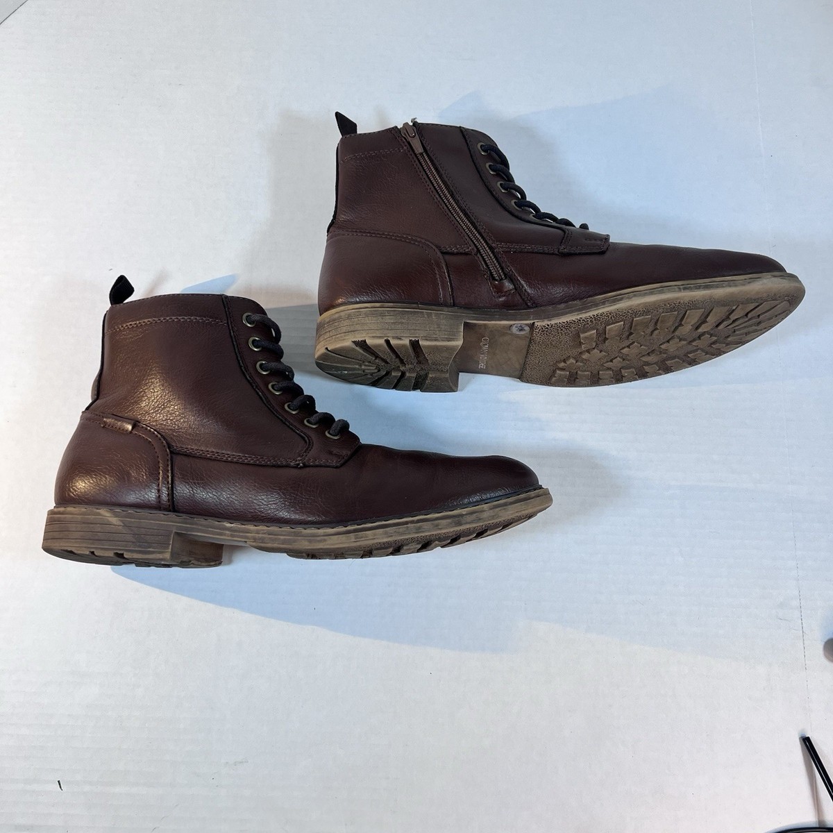 Crown Vintage Men display picture 3
