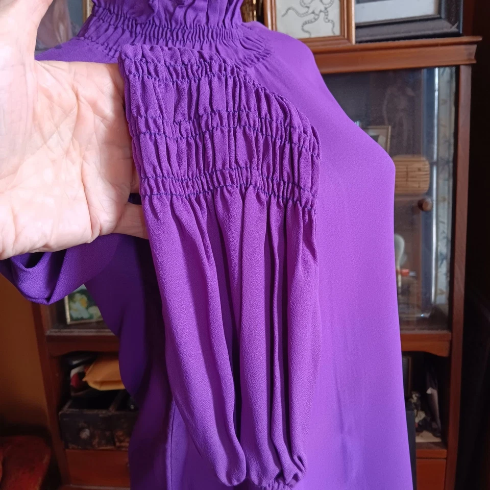 Vintage Womens Top LARGE 38 1970's Zipback PURPLE ACETATE ELASTIC SLEEVE Ruffle - Image 4 of 4