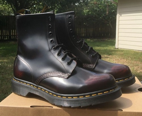 NWOB Dr. Martens 1460 8 Eye Leather 