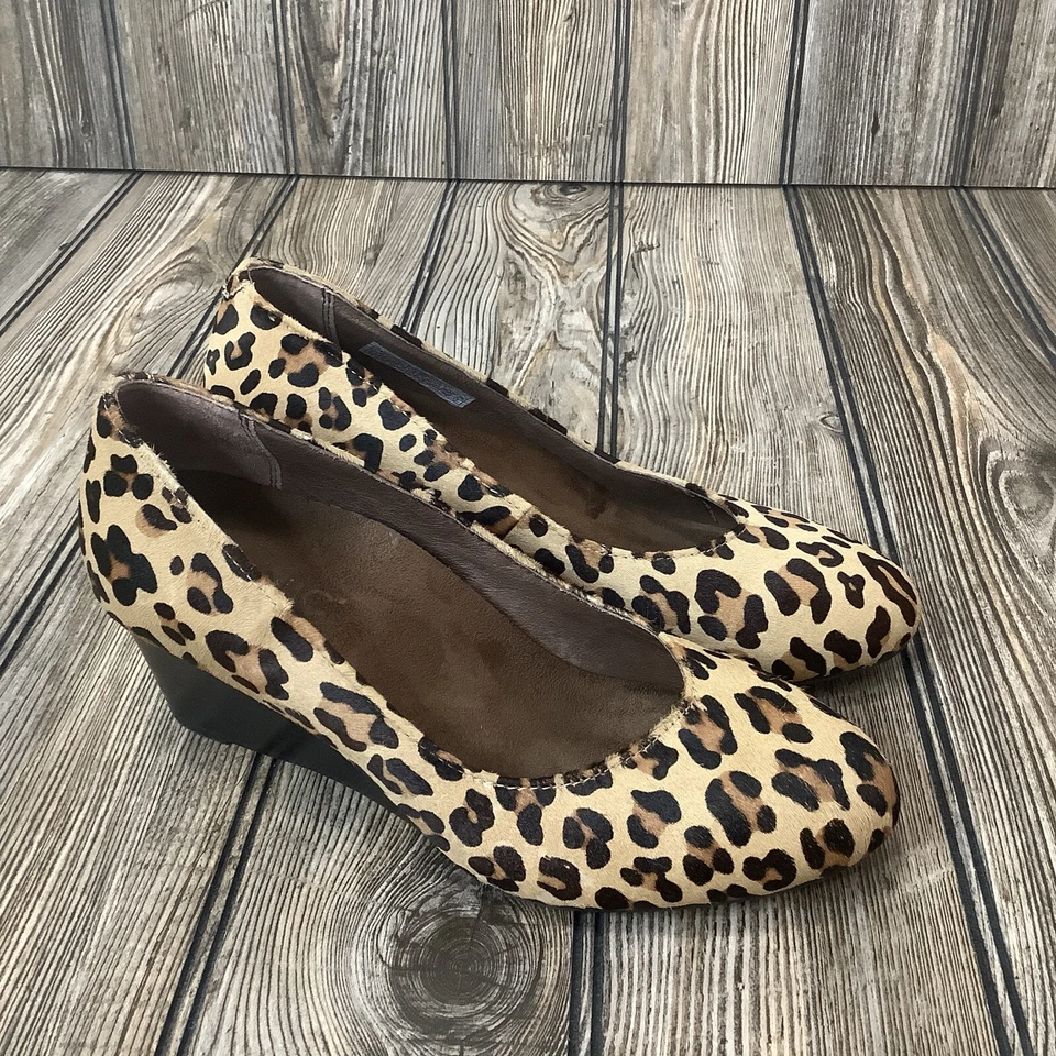 Vionic Mujer Antonia Pump Estampado Leopardo Pelo de becerro Ortoheel Cuña Talla 6.5 EE. UU. Foto 2 de 4
