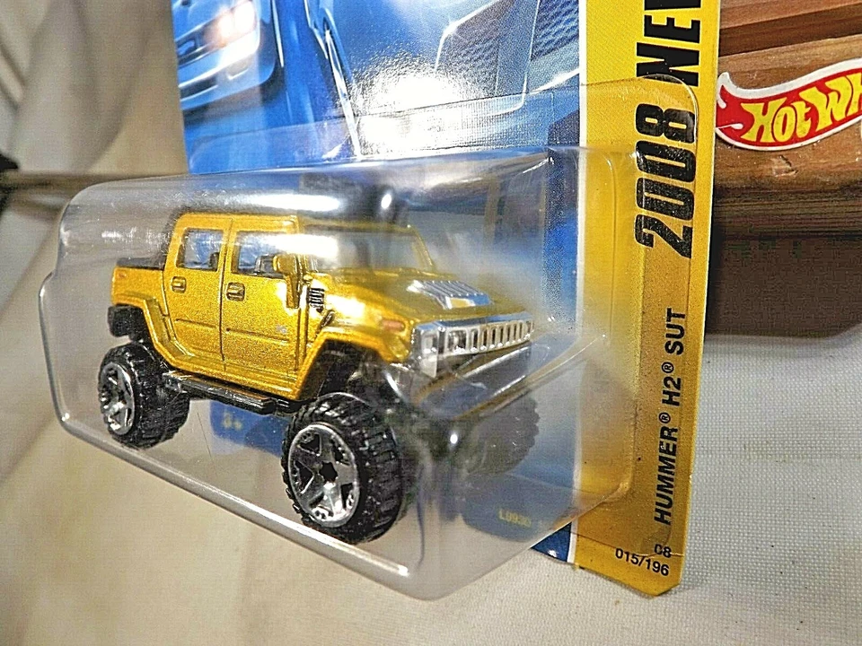2008 Hot Wheels #15 New Models 15/40 HUMMER H2 SUT Gold Variant w/Chrome ORUT5sp - Image 4 of 4