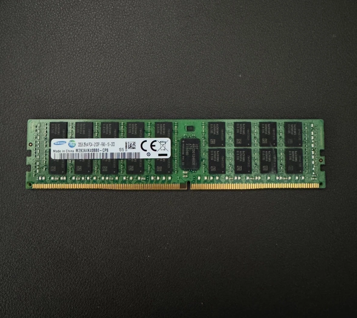 PC4-17000 (DDR4-2133) Bus Speed RDIMM DDR4 SDRAM Memory (RAM) for
