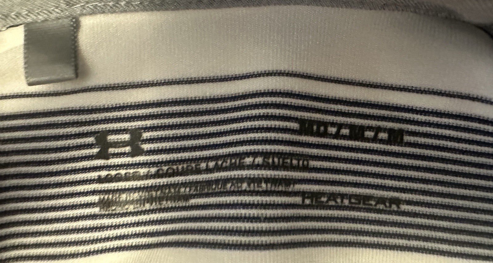 Under Armor Golf White And Black Striped Polo Loose Size Medium thumbnail 3