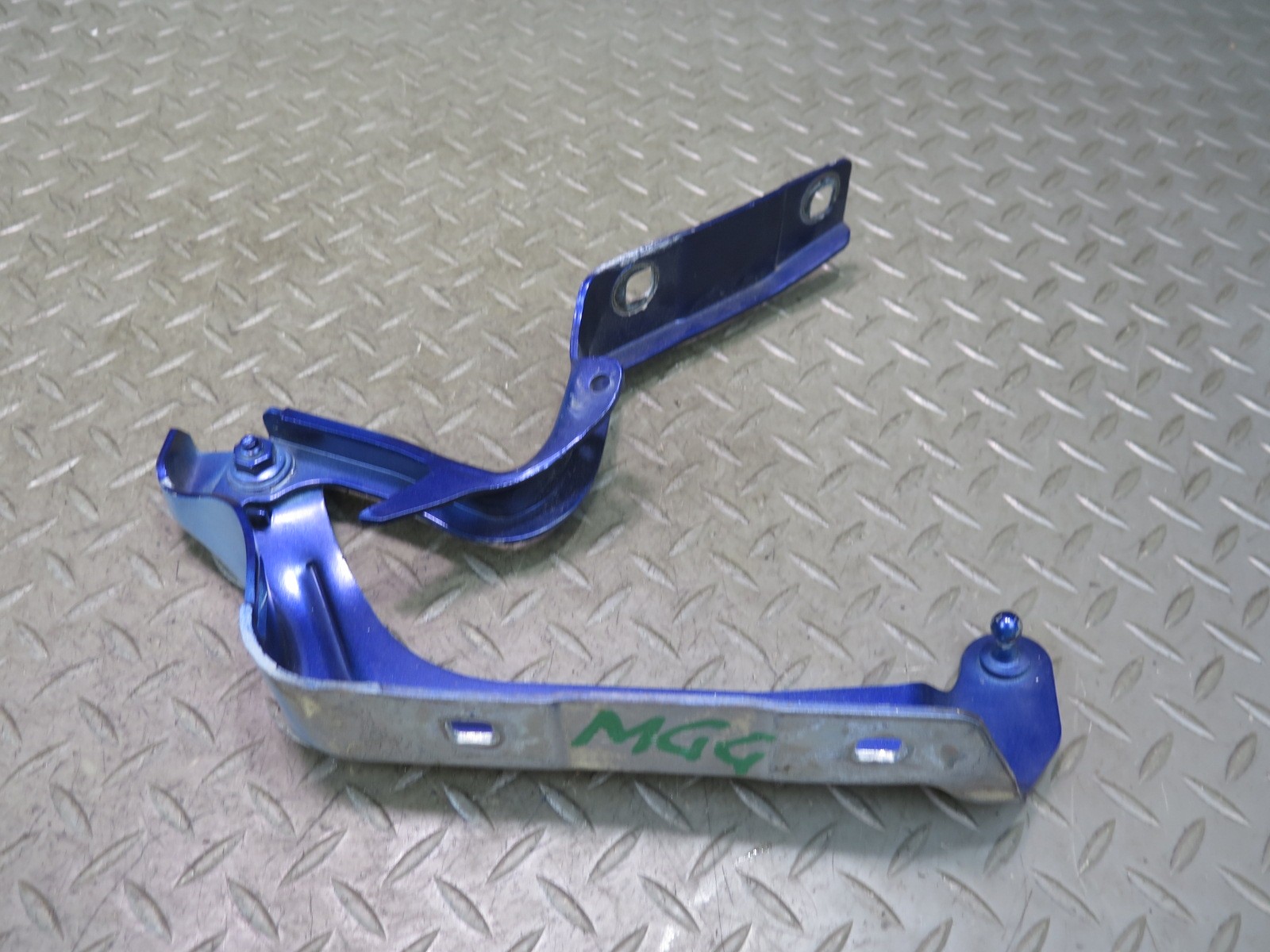 Maserati Ghibli 2014-2020 FRONT+RIGHT Hood hinge